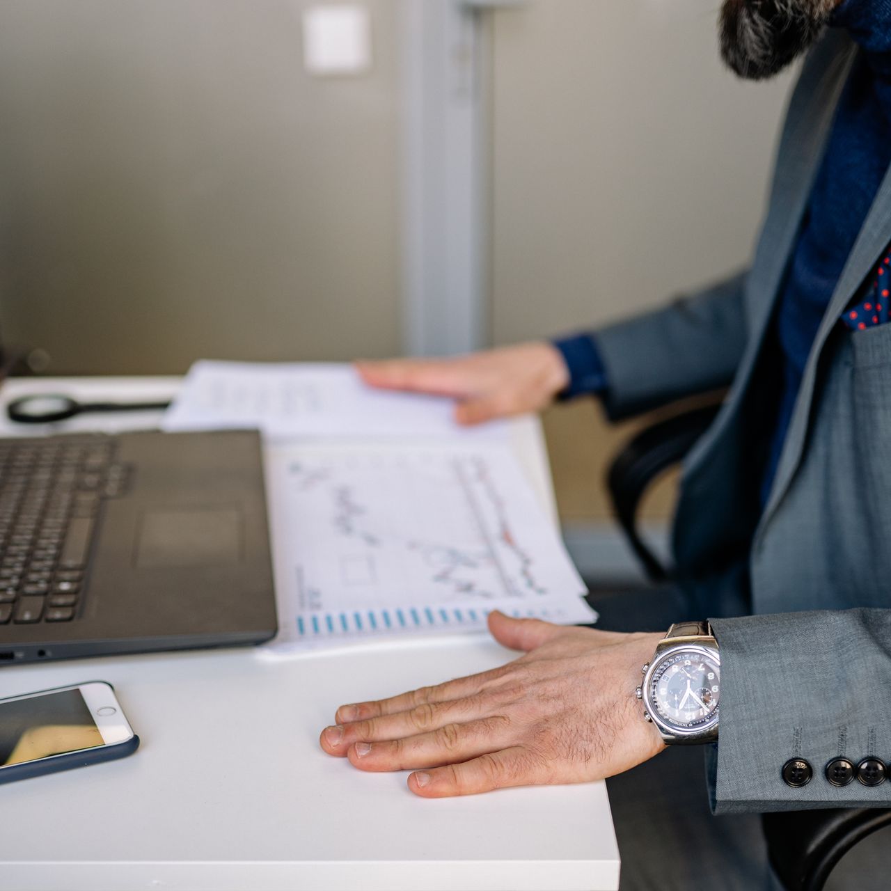Reviewing a cash flow forecast